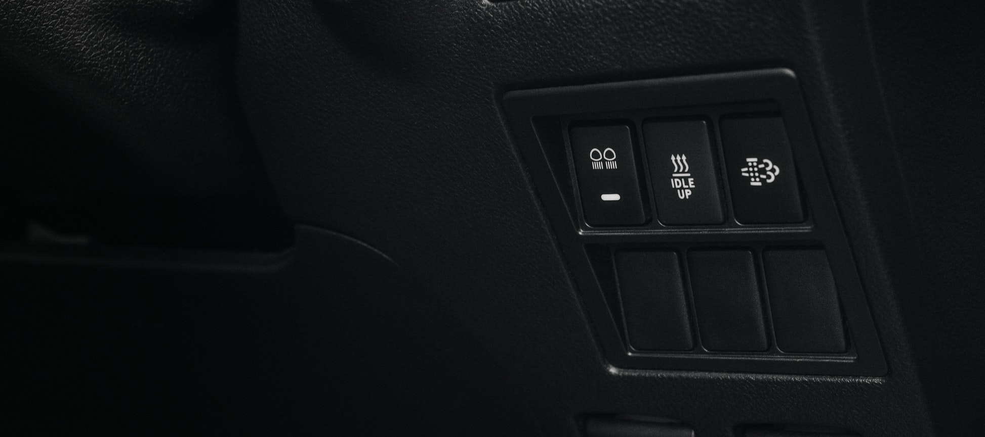 Short Type Push Switches to Suit Toyota